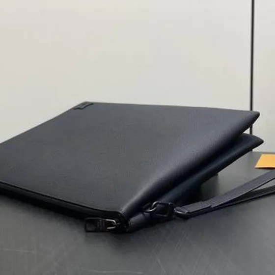 Louis Vuitton M25943 Noir 35 5 x 26 x 6 5 cm everyday