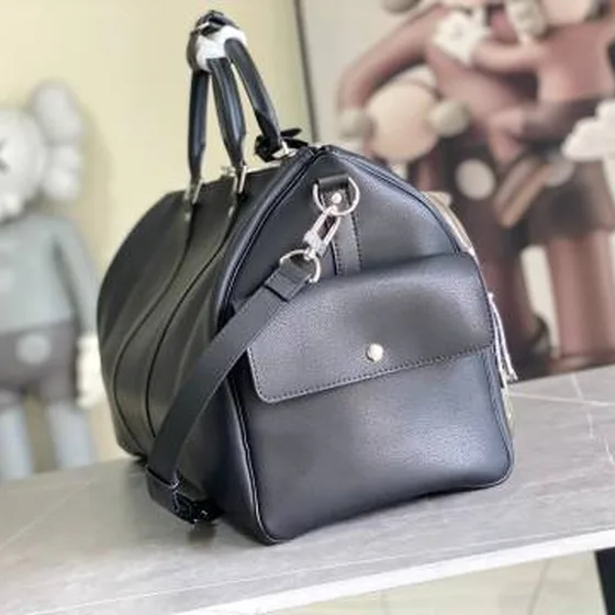 Louis Vuitton Keepall Bandouli re 50 Black and Monogram 50 x 29 x 23 travel