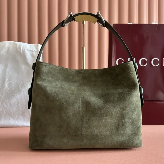 Gucci Gg Embossed Camurça Hobo Bolsa de ombro Dark Verde Bolsa de ombro
