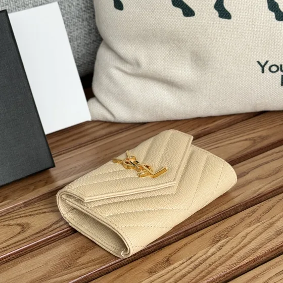 YSL Cassandre Matelassé Compact Envelope Brieftasche Beige Brieftasche