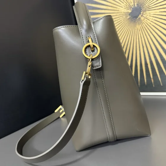 YSL Le 37 Borsa a secchiello Grigio Crossbody,Manico