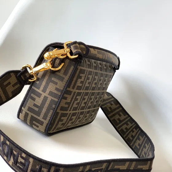 Fendi Baguette Bruin Schoudertas