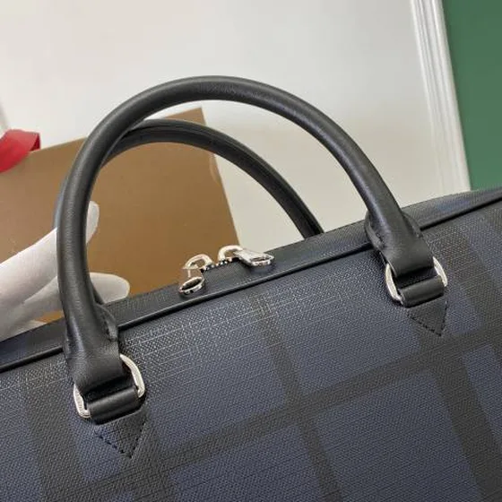 Burberry Briefcase كحلي أسود Check business
