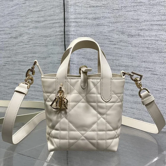 Dior Lady Dior Vertical Shoppertasketur Hvid Tophåndtag