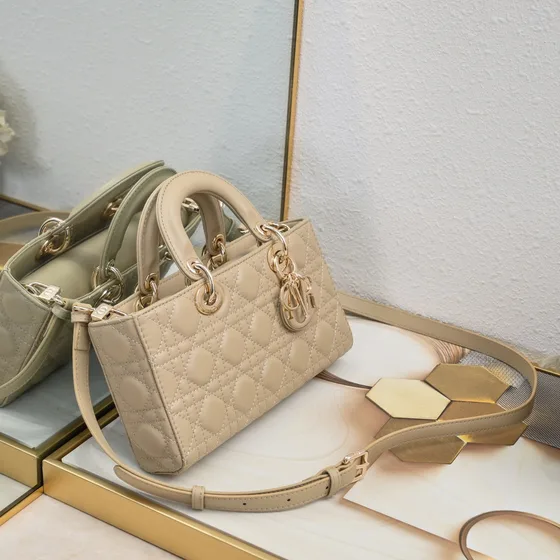 Dior Lady D-Joy Beige Tophåndtag