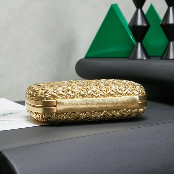 Bottega Veneta Intreccio Knot Clutch Dourado Clutch