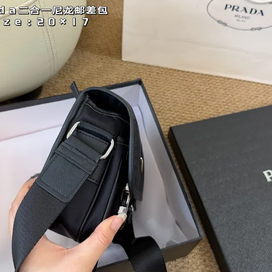 Prada Re-نايلون 2-In-1 Messenger Bag أسود 20×17cm Crossbody