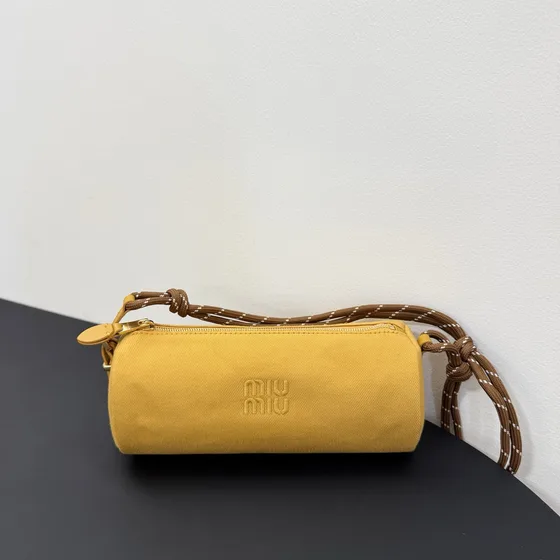 Miu Miu Rope Strap Pouch أصفر Pouch