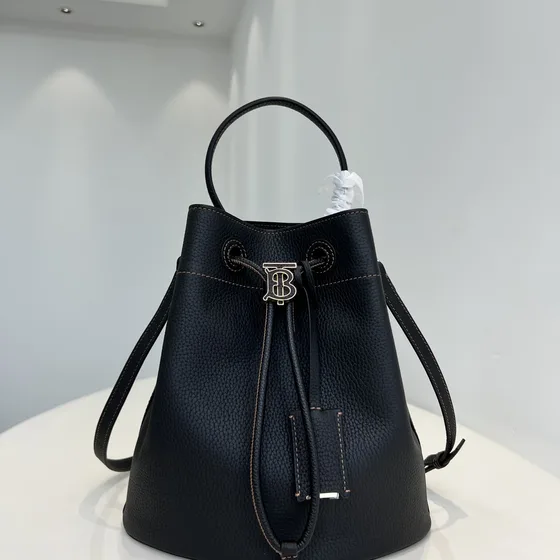 Burberry Tb Small Piel Bolso cubo Negro Crossbody