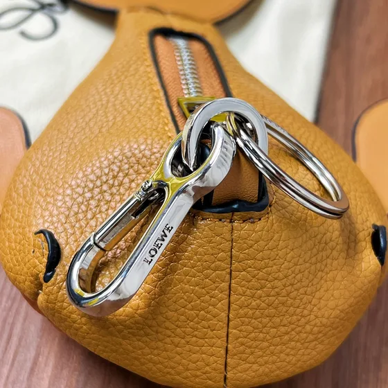Loewe Elephant Charm Pouch Biru laut Biru Pouch