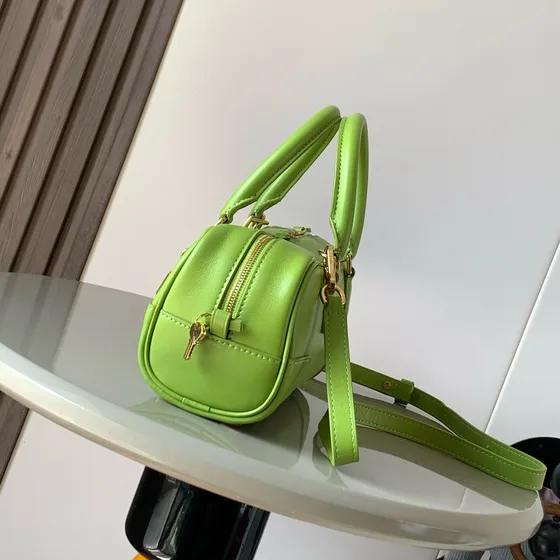 Loewe Amazona 23 Apple Green 23x18x9cm Top Handle