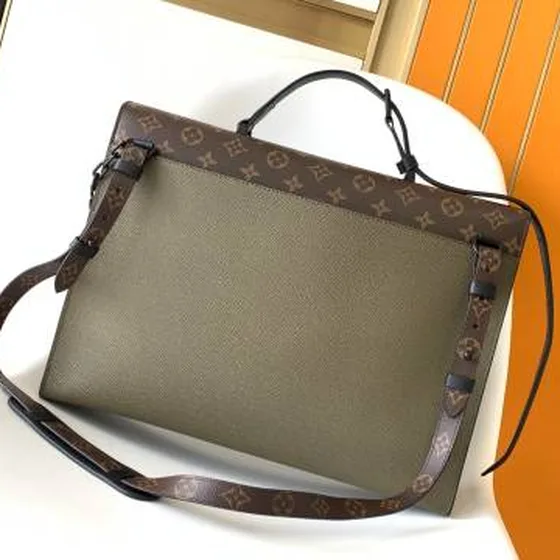 Louis Vuitton M30591 Monogram and khaki Taiga 40 x 34 x 10 cm business