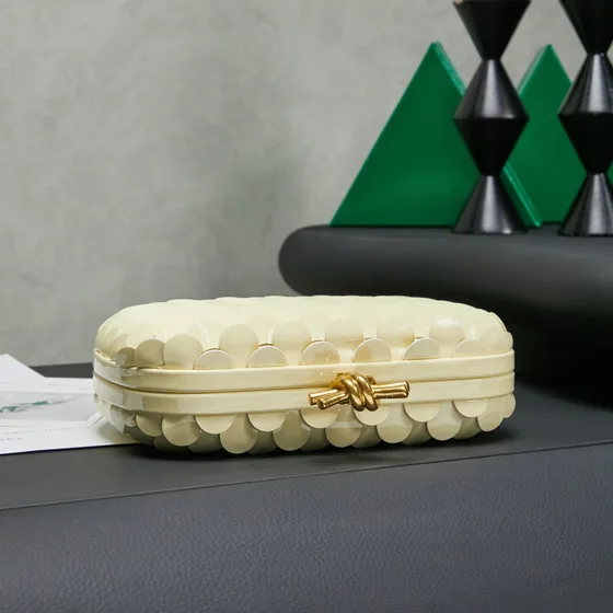 Bottega Veneta Knot Clutch Creme Clutch