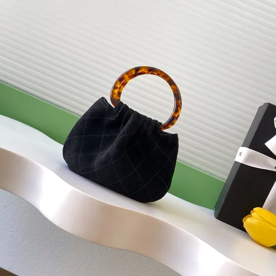 Chanel Tortoiseshell Handle Drawstring Pouch Đen Top Handle
