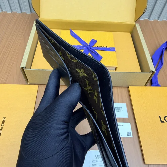 Louis Vuitton Multiple Cartera Marrón Cartera