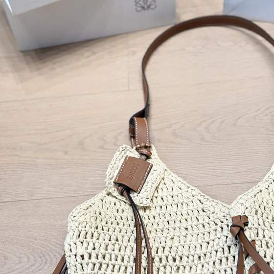 Loewe Paula'S Ibiza Small Crochet Hobo Bag Natural/Beige With Marrón Piel Trims Hobo