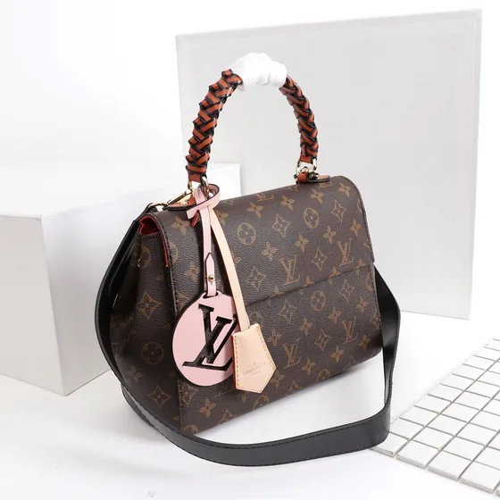 Louis Vuitton Cluny Nâu Top Handle