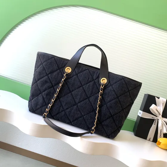 Chanel Quilted Tote Marineblå Blå Shoppertasketur