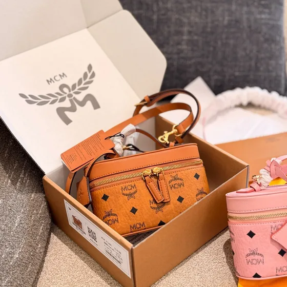 MCM Visetos Vanity Case Roze Bovenhandgreep