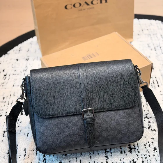 Coach Warner Bolsa transversal In Signature Lona Preto Crossbody
