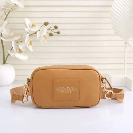 Marc Jacobs The Crossbody Tan