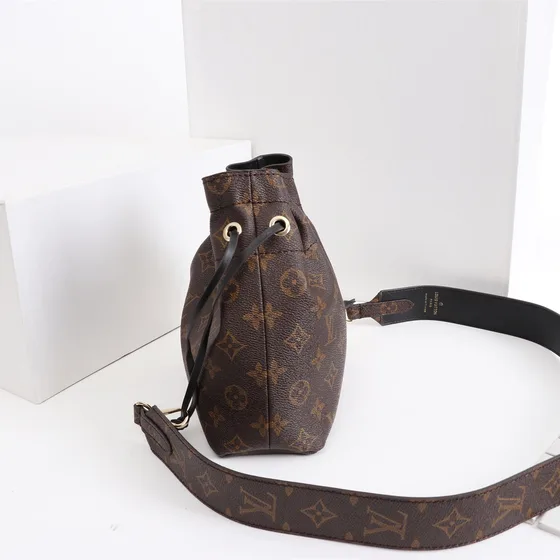 Louis Vuitton Noe Braun Crossbody