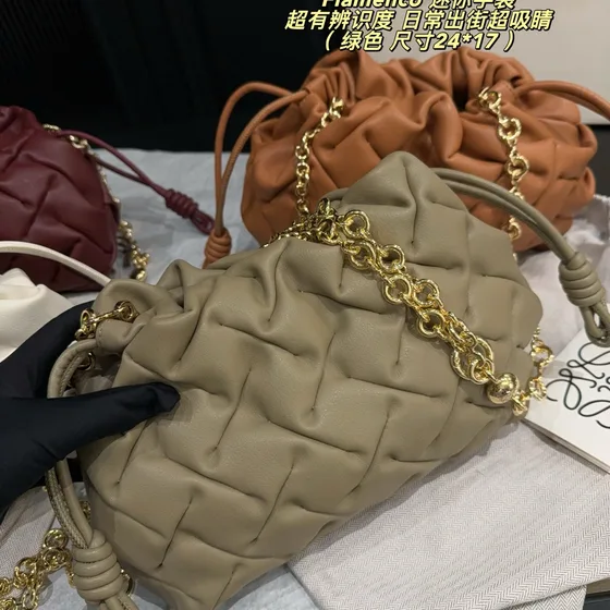 Loewe Flamenco Mini สีเขียว 24*17 Shoulder Bag