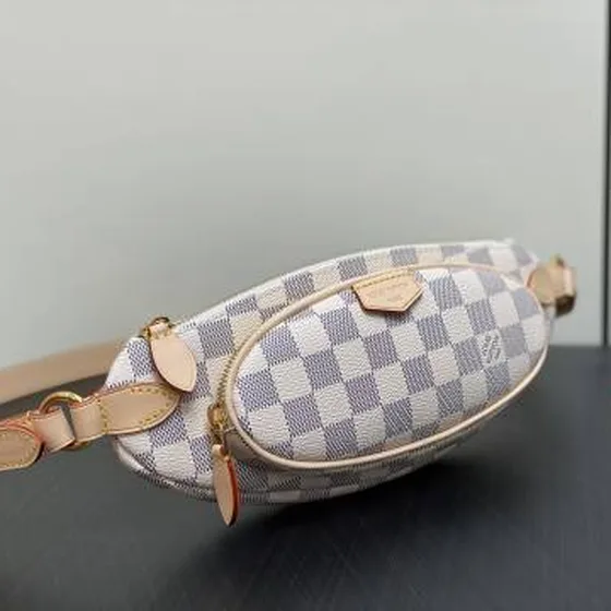 Louis Vuitton Keepit Damier Azur 12 x 6 x 29 everyday