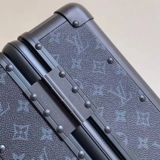 Louis Vuitton Horizon Monogram Eclipse travel