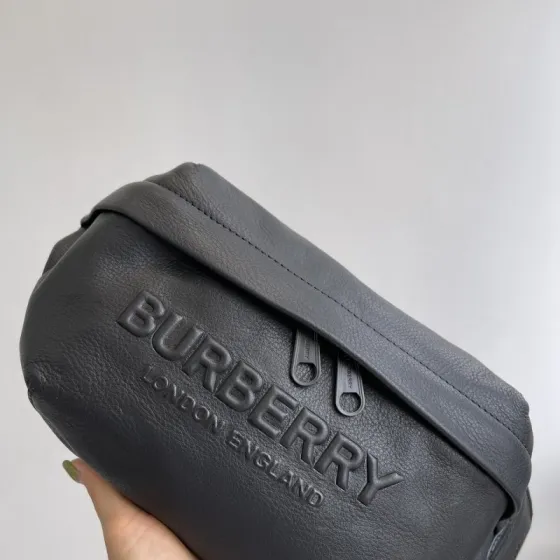 Burberry Black 31x16x7 5cm crossbody