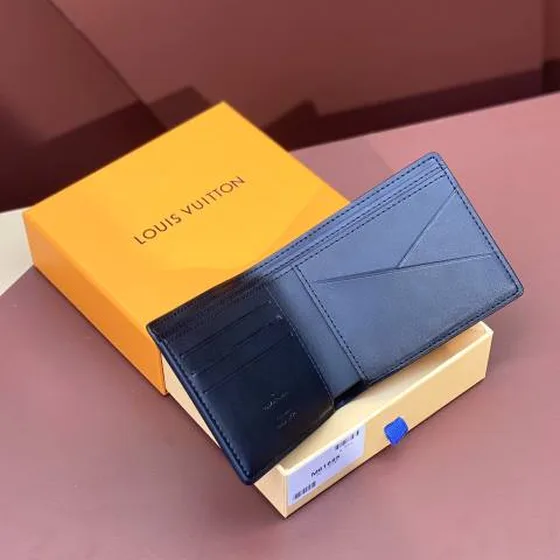 Louis Vuitton M61695 Hitam 9cm everyday