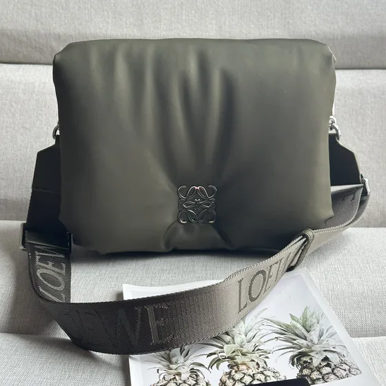 Loewe Goya Puffer Borsa a tracolla Khaki Verde Crossbody
