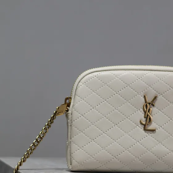 YSL Gaby Zipped Pouch With Chain สีขาว Crossbody