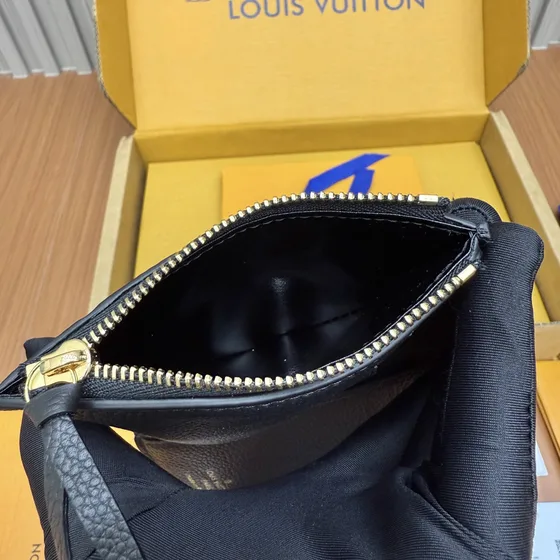 Louis Vuitton Victorine Чёрный Кошелёк