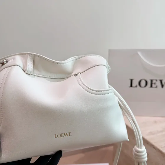 Loewe Lucky Bucket Bag أبيض Shoulder Bag
