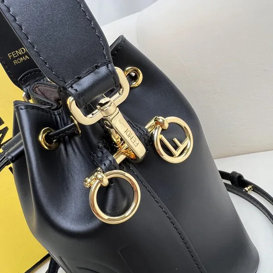 Fendi Mon Tresor Mini Spandtasketur Sort Crossbody
