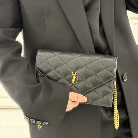 YSL Cassandre Matelassé Carré Envelope Chain Bag Preto Crossbody