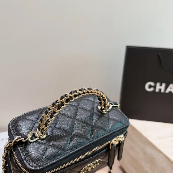 Chanel Vanity Case Hitam Vanity