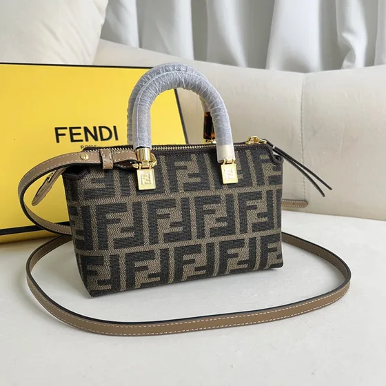 Fendi By The Way Mini Brun Tophåndtag