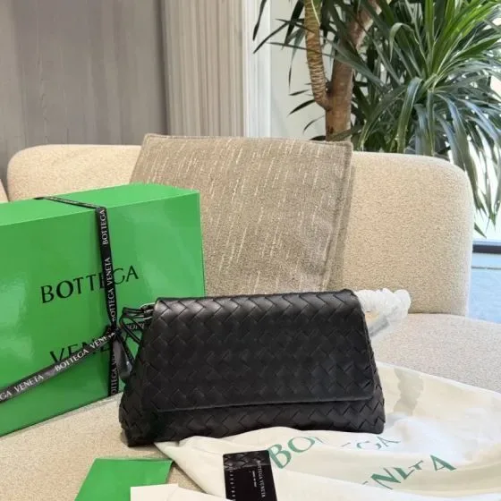 Bottega Veneta The Horizontal Fold Black Shoulder Bag