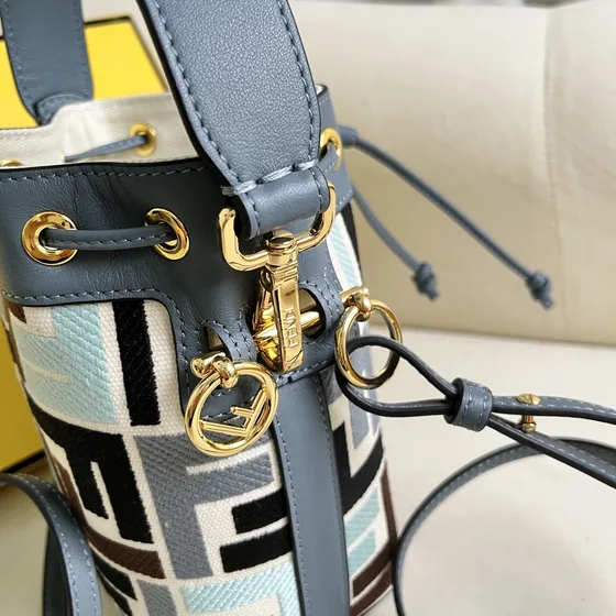 Fendi Mon Trésor Mini Beuteltasche Mehrfarbig Crossbody