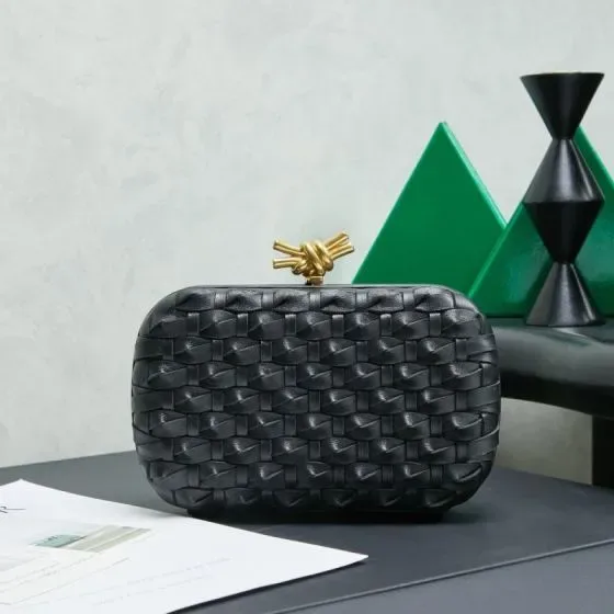 Bottega Veneta Knot Clutch Black Clutch