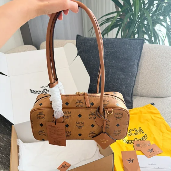 MCM Aren Visetos Boston Bag Cognac Skuldertaske