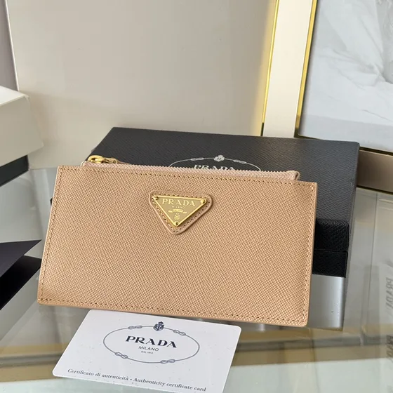 Prada Saffiano Triangle Logo Zipper Card Holder สีครีม Card Holder