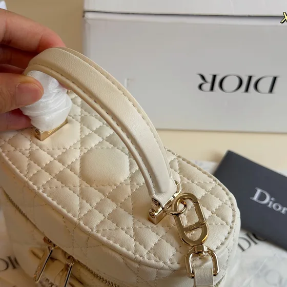 Dior Lady Dior Vanity Case Blanco Asa superior