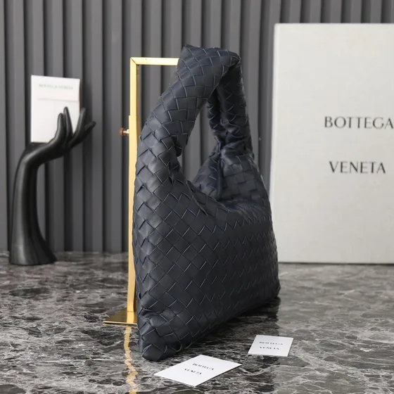 Bottega Veneta Shoulder Pouch Black Hobo