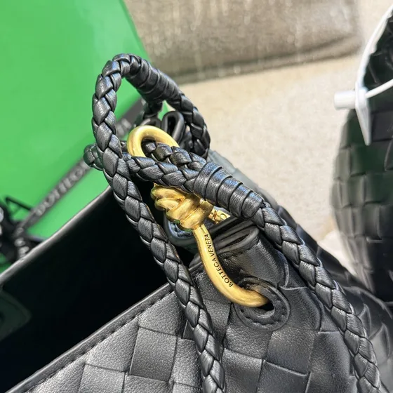 Bottega Veneta Andiamo Sort Tophåndtag