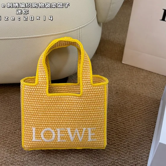 Loewe Loewe Font Tote Mini Fargerik 20x14 Shopperveske