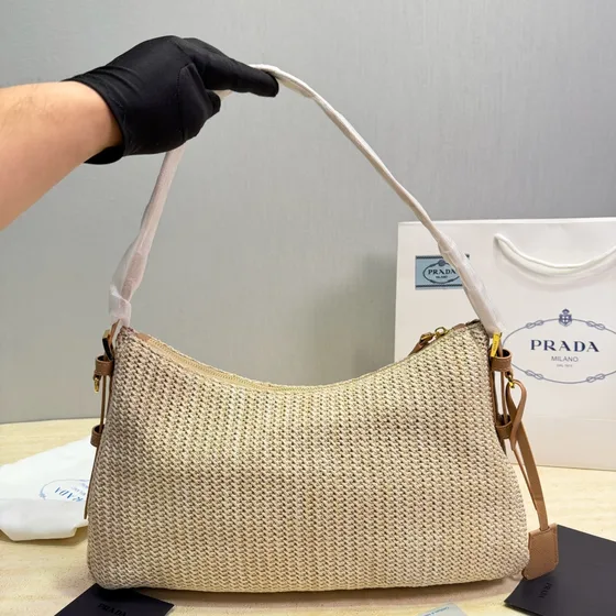Prada Re-Edition 2005 Raffia Hobo Bag Natural Bege Hobo