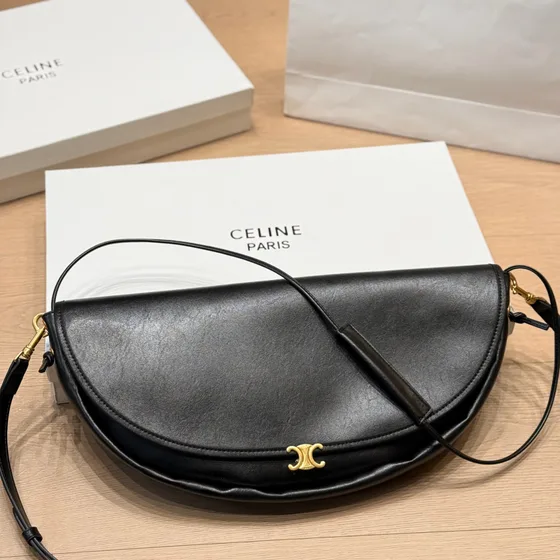 Celine Triomphe Medium Arc De Triomphe Moon Bag Đen Crossbody